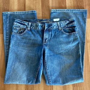 Women’s American Eagle Boyfriend cut Jeans NWT